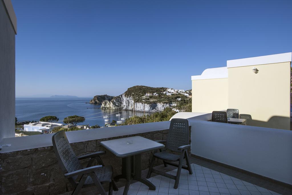 Hotel Villaggio Dei Pescatori Ponza Exterior photo