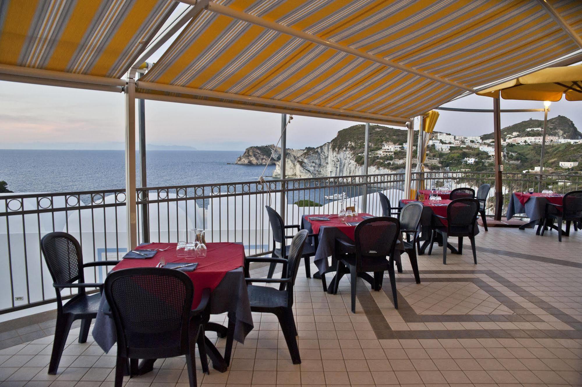 Hotel Villaggio Dei Pescatori Ponza Exterior photo